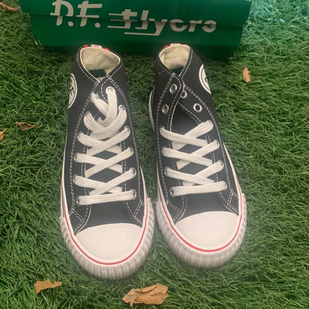 PF Flyers